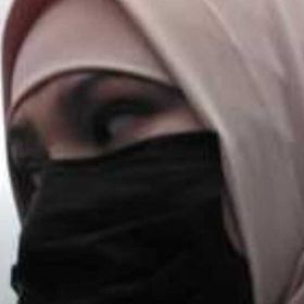 Lola Muslim Profile Picture