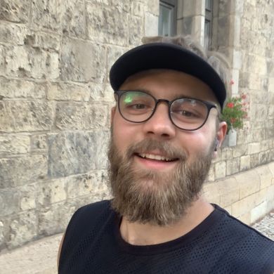 Искандар Тихонов Profile Picture