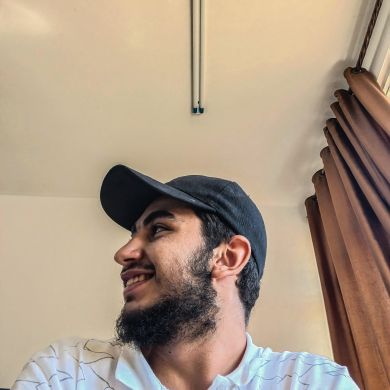 يوسف بن زكي Profile Picture