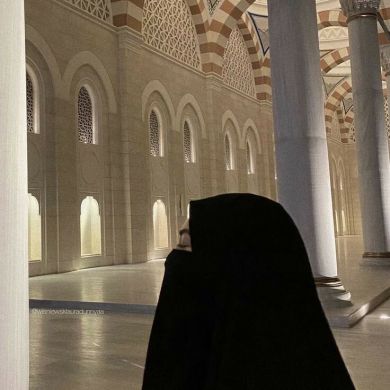 عائشةة أمة الله