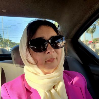 Yulia Savianok  Yulia Savianok