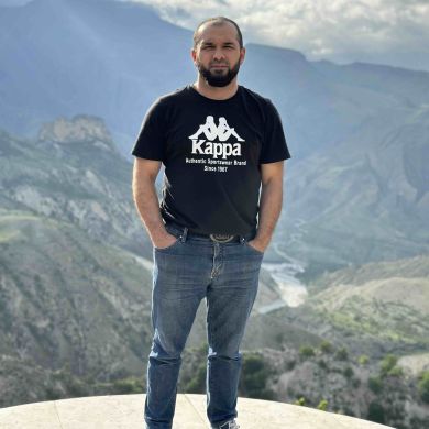 zumr a Profile Picture