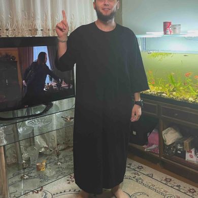 Leon Bairamukov Profile Picture