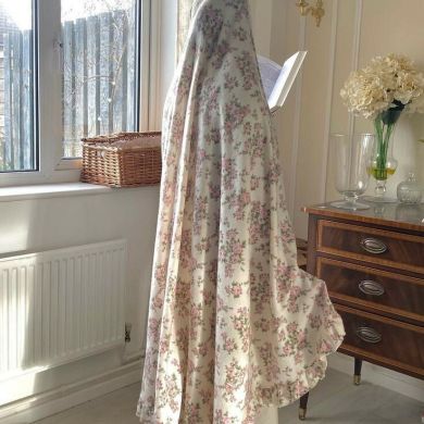 شروق رزق Profile Picture