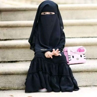 ريحانة أبيها