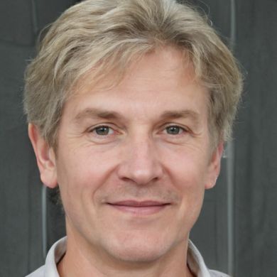 Tim Burton Profile Picture