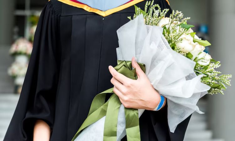 Guide to Choosing the Best Graduation Gifts