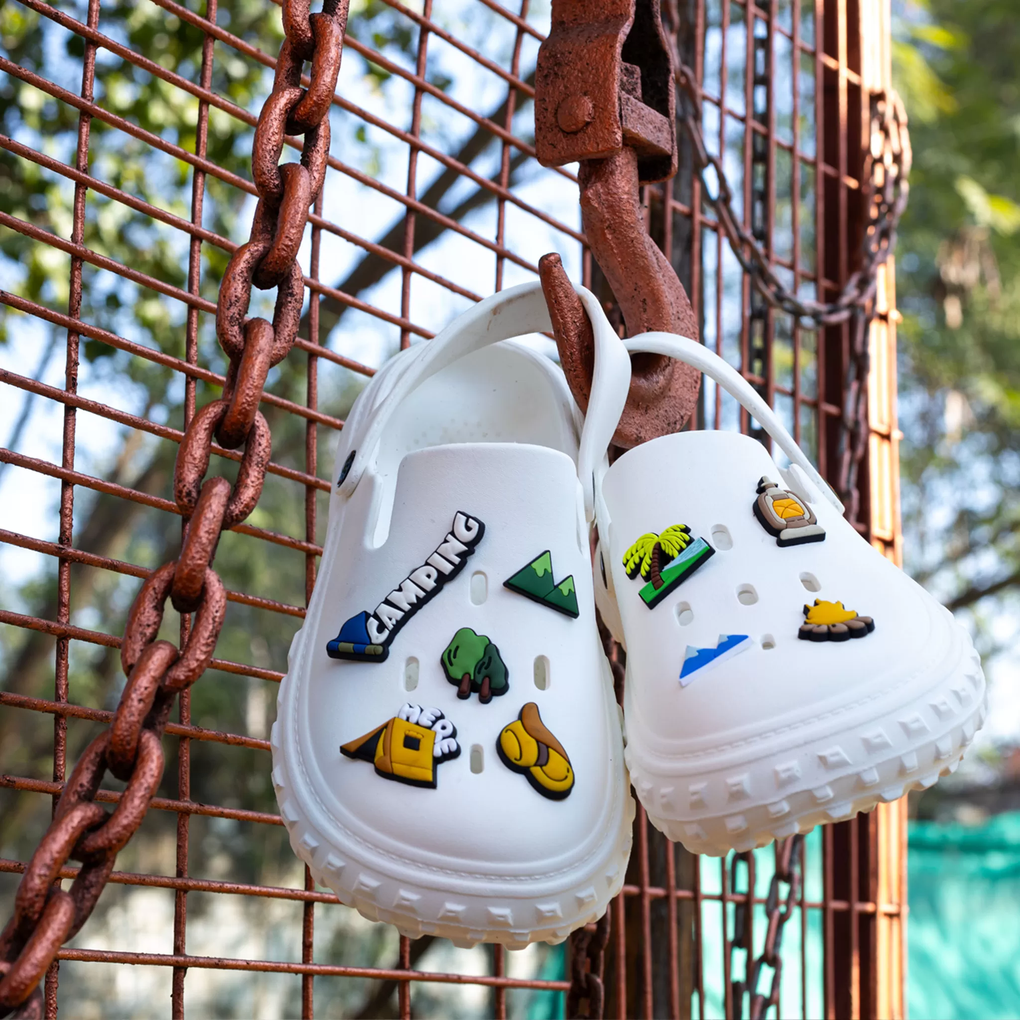 Buy Tractor Clogs for Men Online for Comfort and Fashion