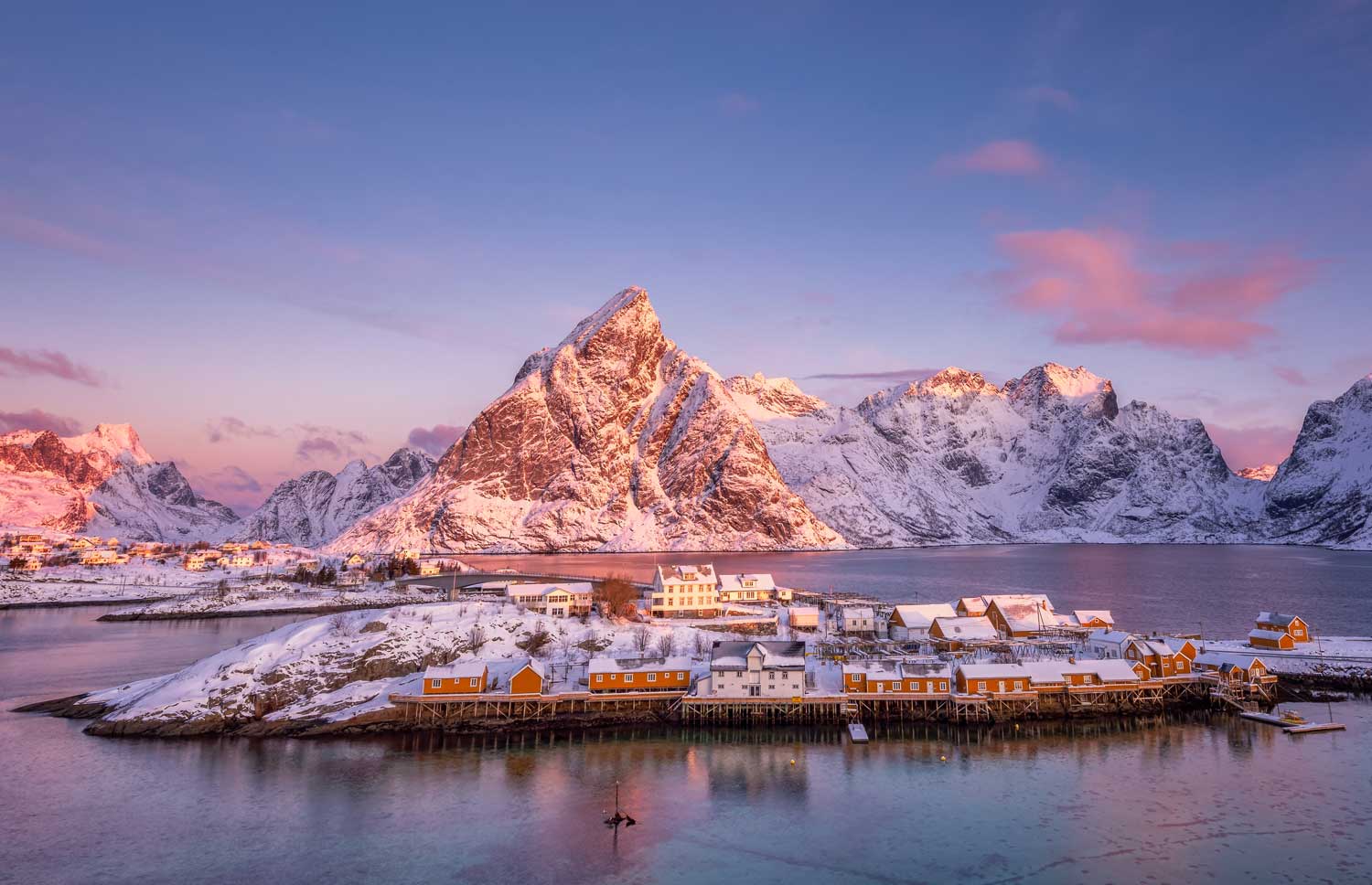 Private Tours, Reindeer Safaris, Igloo Stays & Luxury Lodges in Lapland