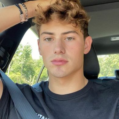 Robert Downey Profile Picture