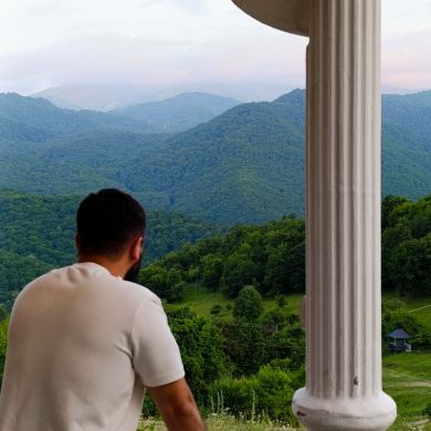 Умар Рустамов