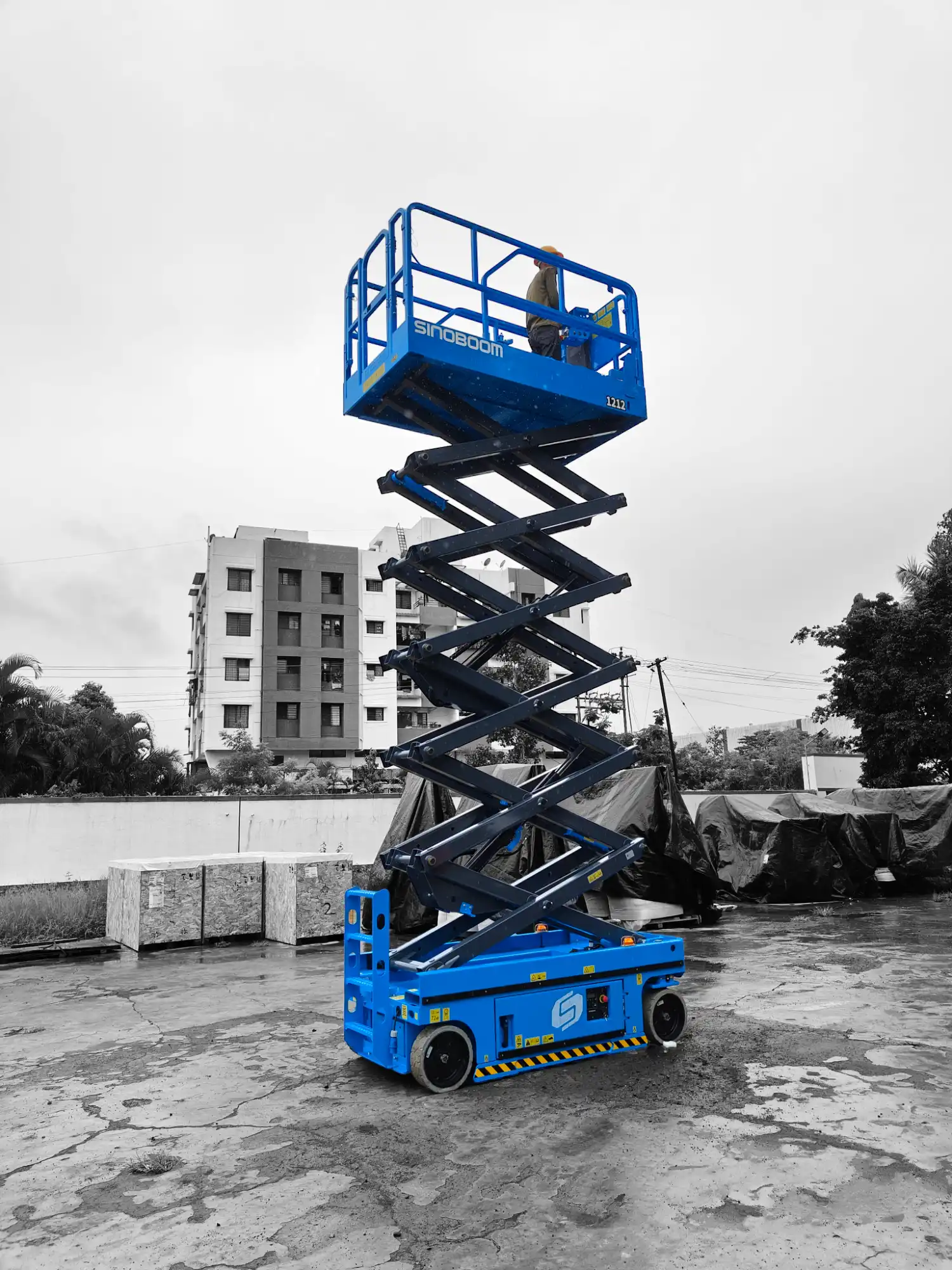 Self-Propelled Scissor Lift Manufacturers - Avcon Systems